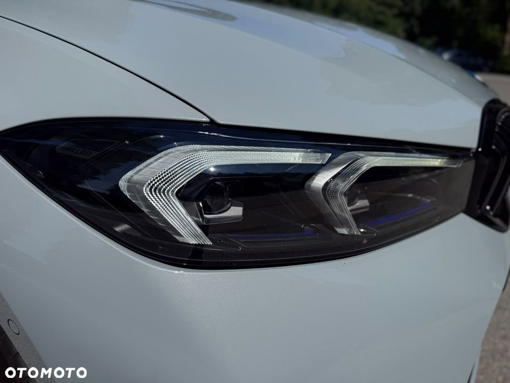 BMW Seria 3 330i xDrive M Sport - 10