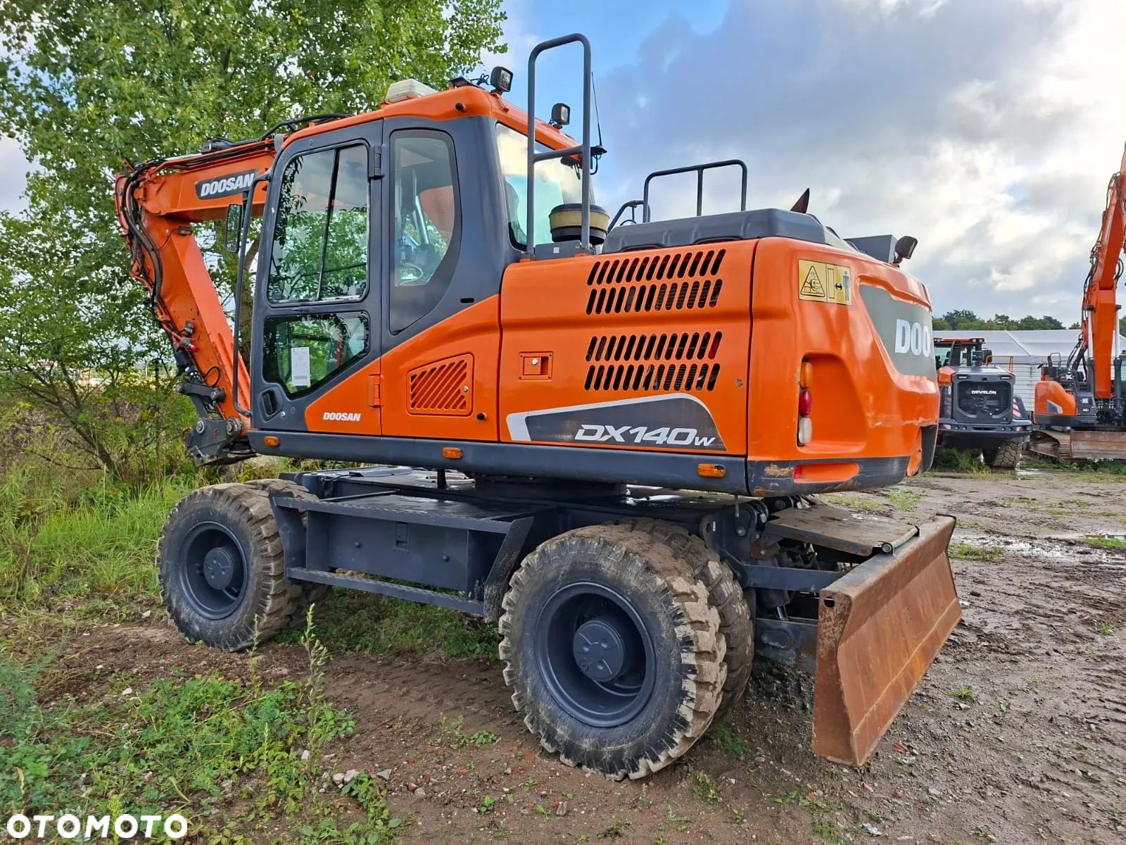 Doosan DX140W-5 - 1