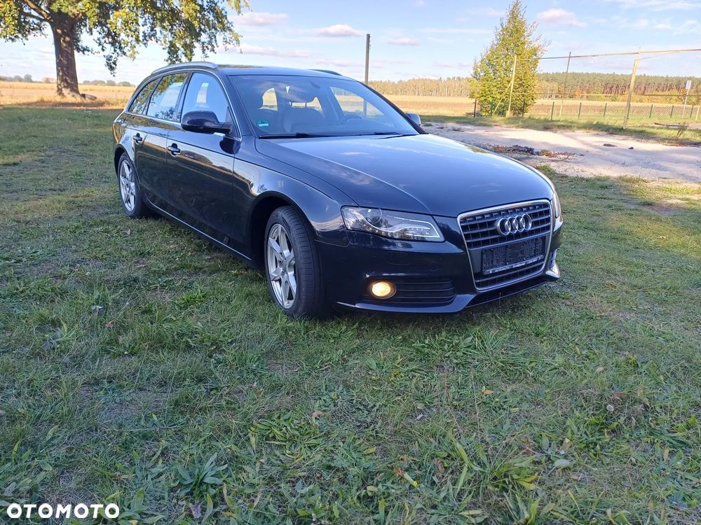 Audi A4 Avant 2011 photo 4