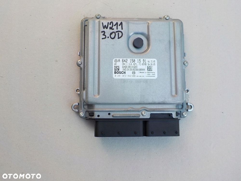 sterownik silnika mercedes w211 3,0 cdi A6421501591 - 1