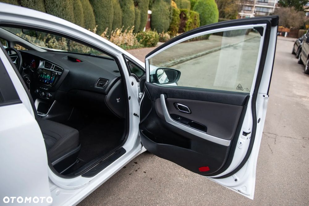 Kia Ceed 1.4 CVVT Vision - 36