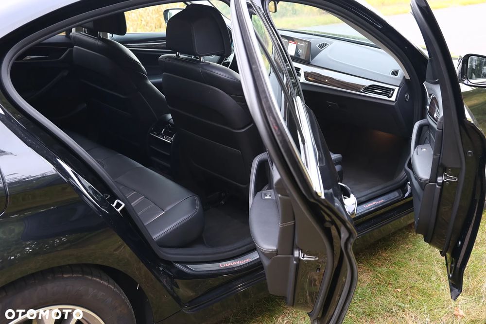 BMW Seria 5 520d xDrive Luxury Line - 27