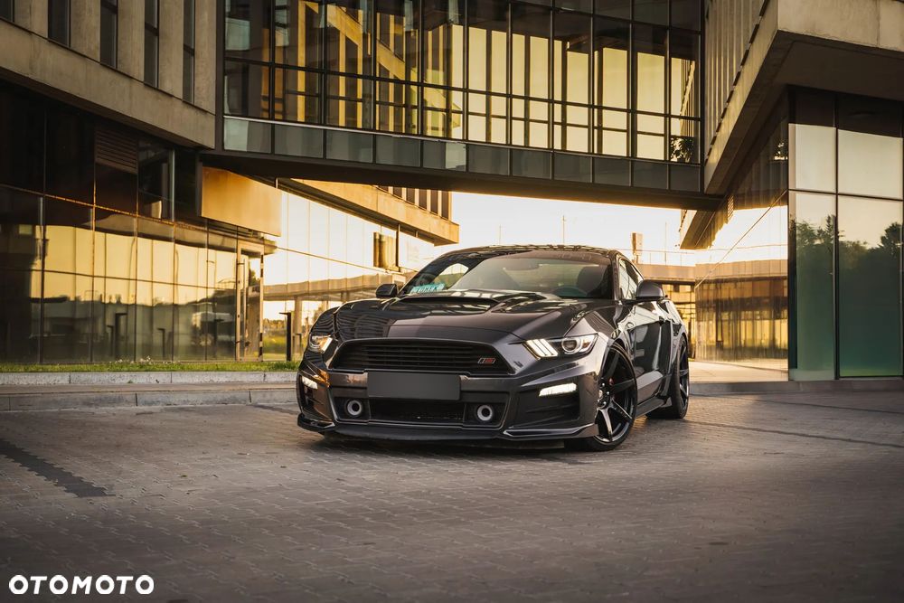 Ford Mustang 5.0 V8 GT - 2