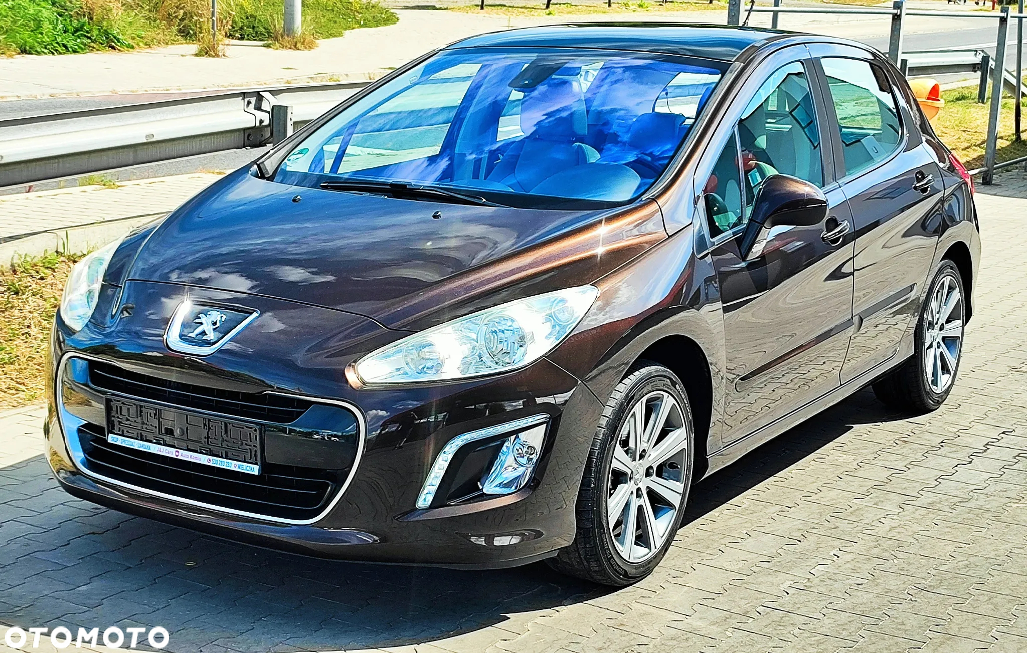 Peugeot 308 1.6 THP Allure - 21