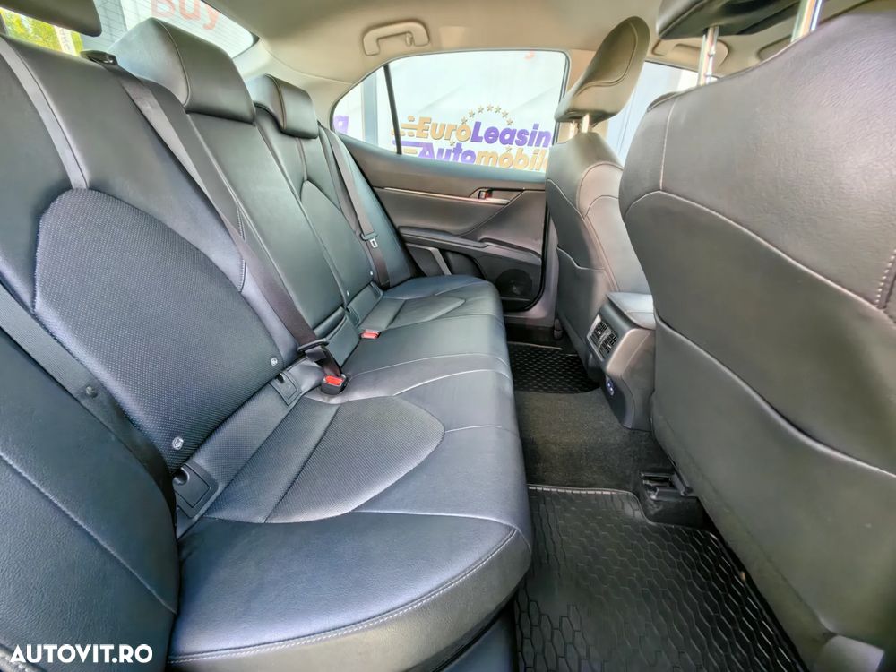 Toyota Camry 2.5 Dynamic - 19