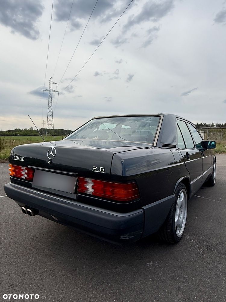 Mercedes-Benz W201 (190) - 10