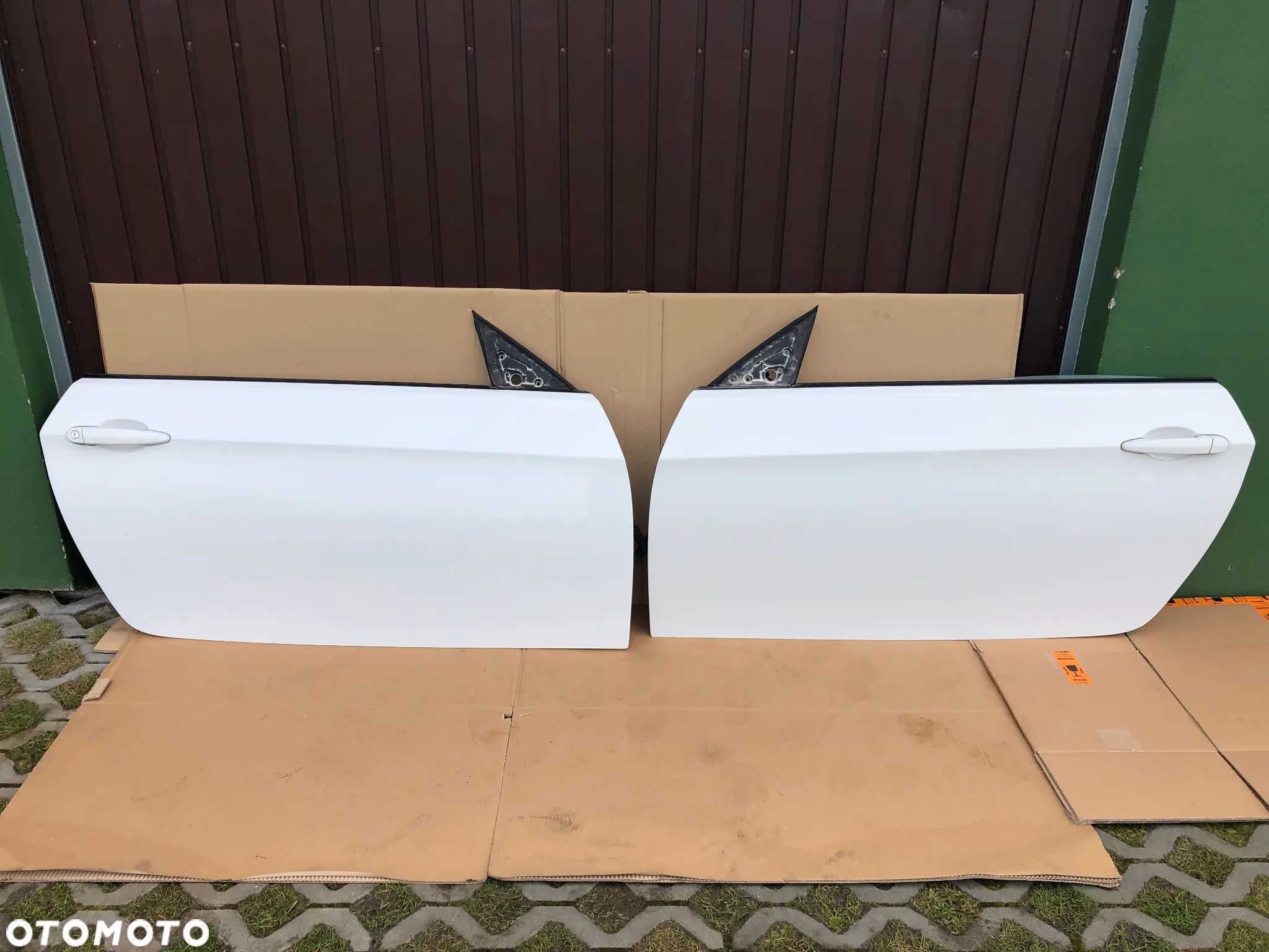 BMW E92 E93 DRZWI PRAWE A300 - 1