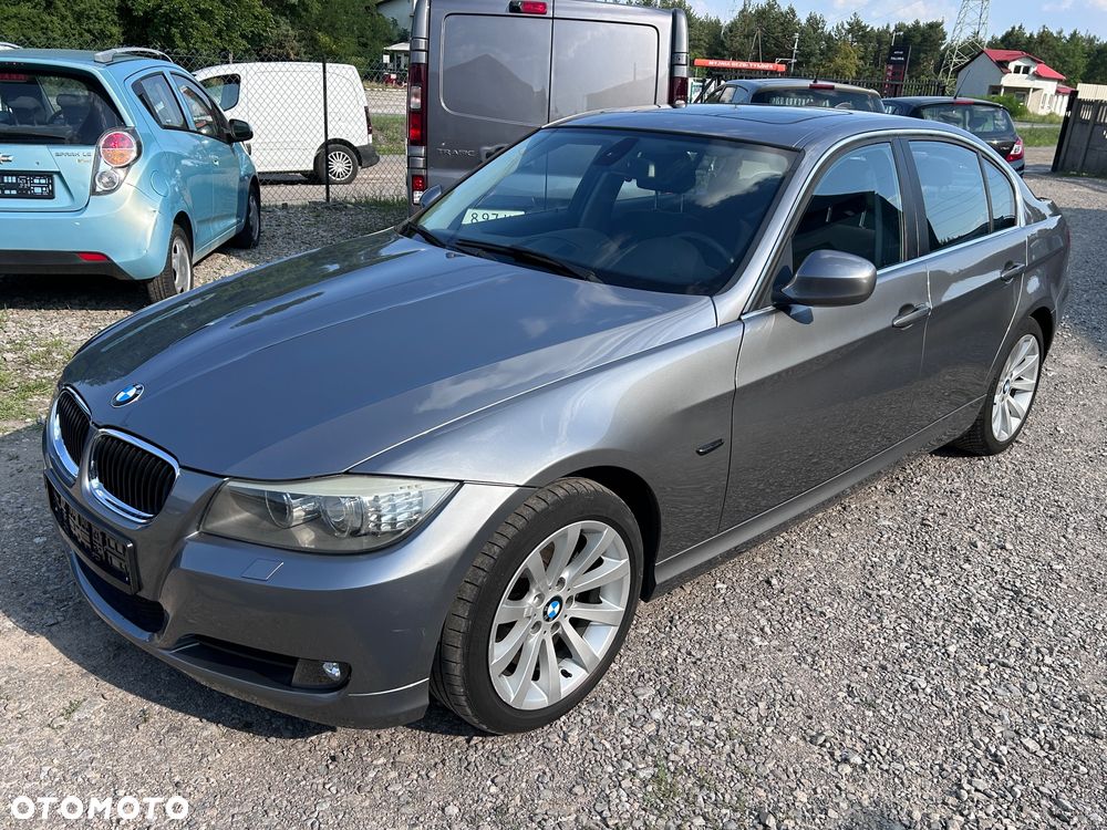 BMW Seria 3 318i Edition Exclusive - 1