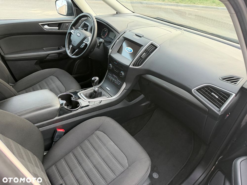 Ford Galaxy - 14