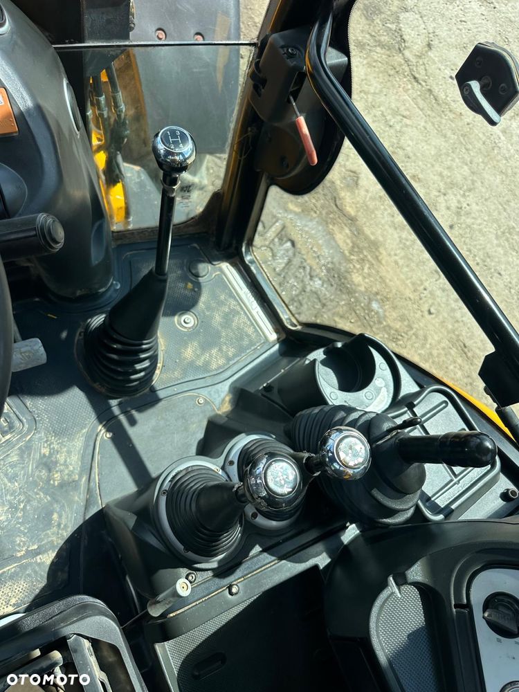 JCB Koparko Ładowarka JCB 3CX 4x4x4 3 Łyżki Wszystkie Koła Równe Skrętne - 19
