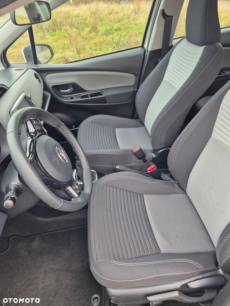 Toyota Yaris 1.5 Premium - 13