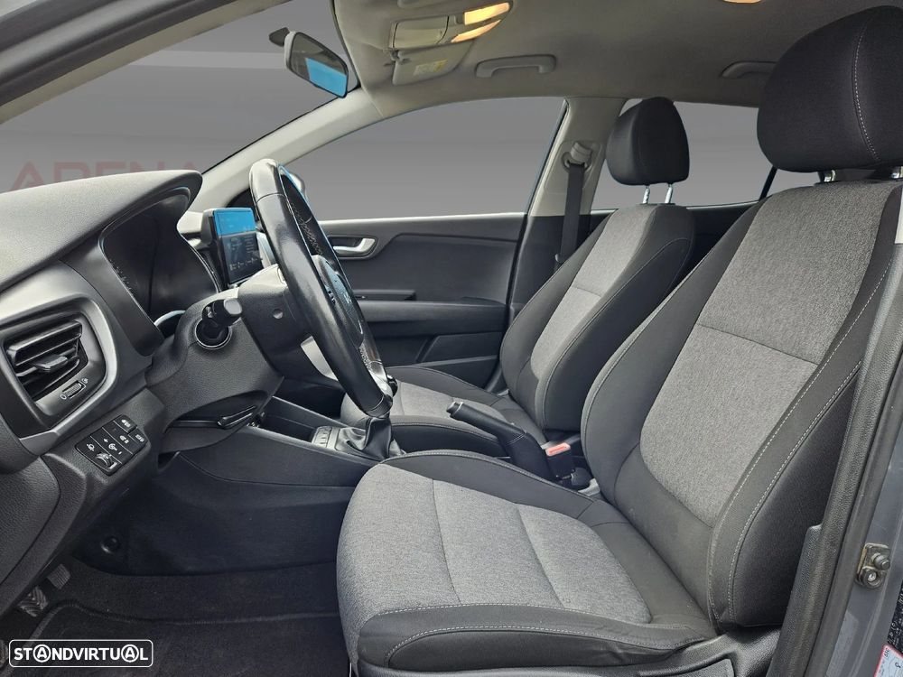 Kia Stonic 1.2 Dynamic - 24