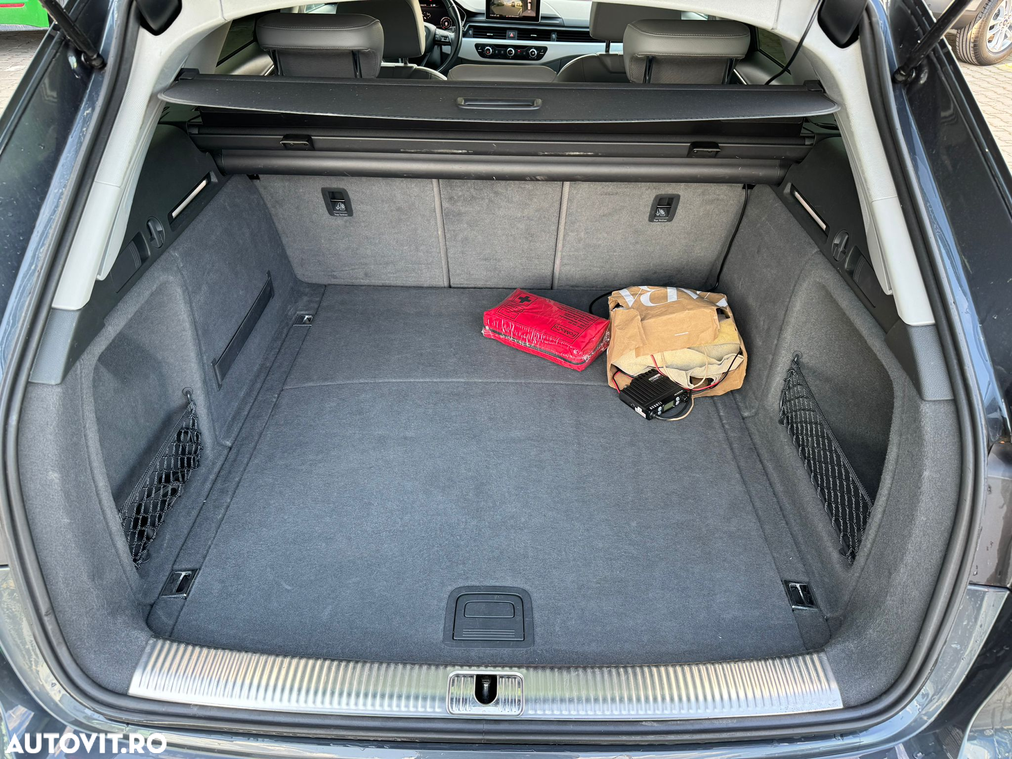 Audi A4 Avant 2.0 TDI ultra S tronic - 25