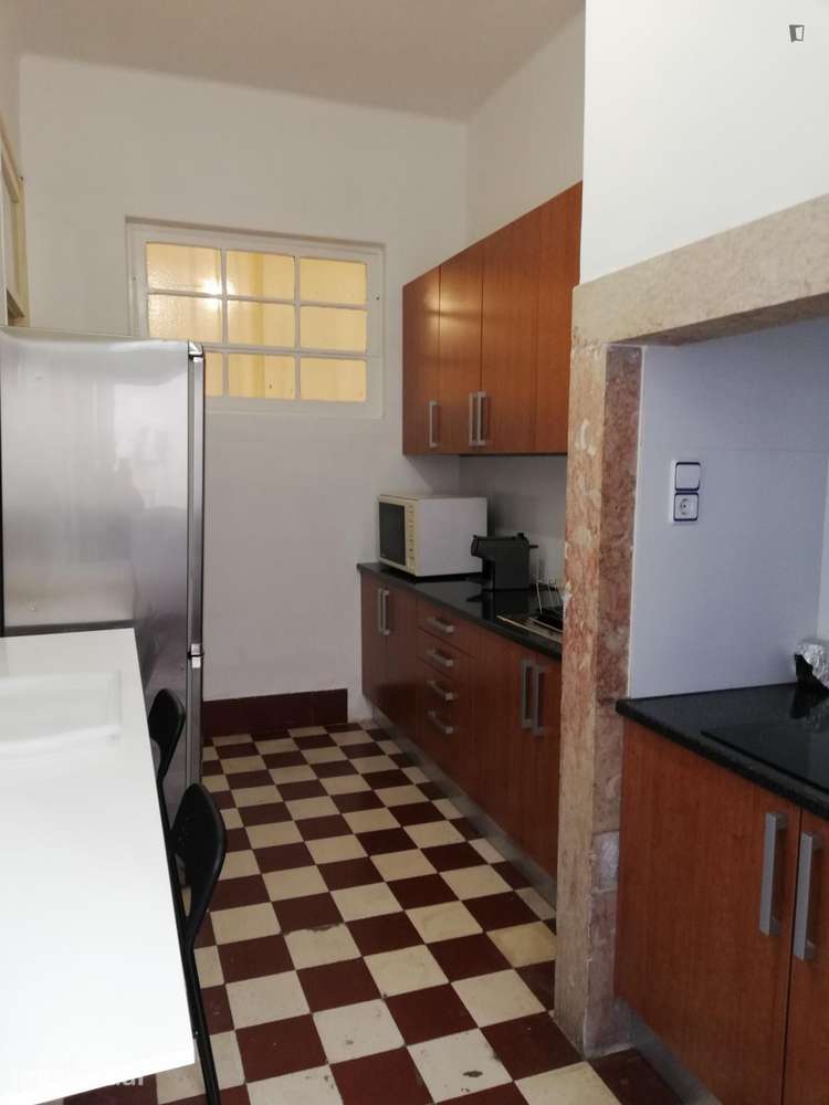 Quarto - localizado em Alameda Lisbon - Grande imagem: 3/12