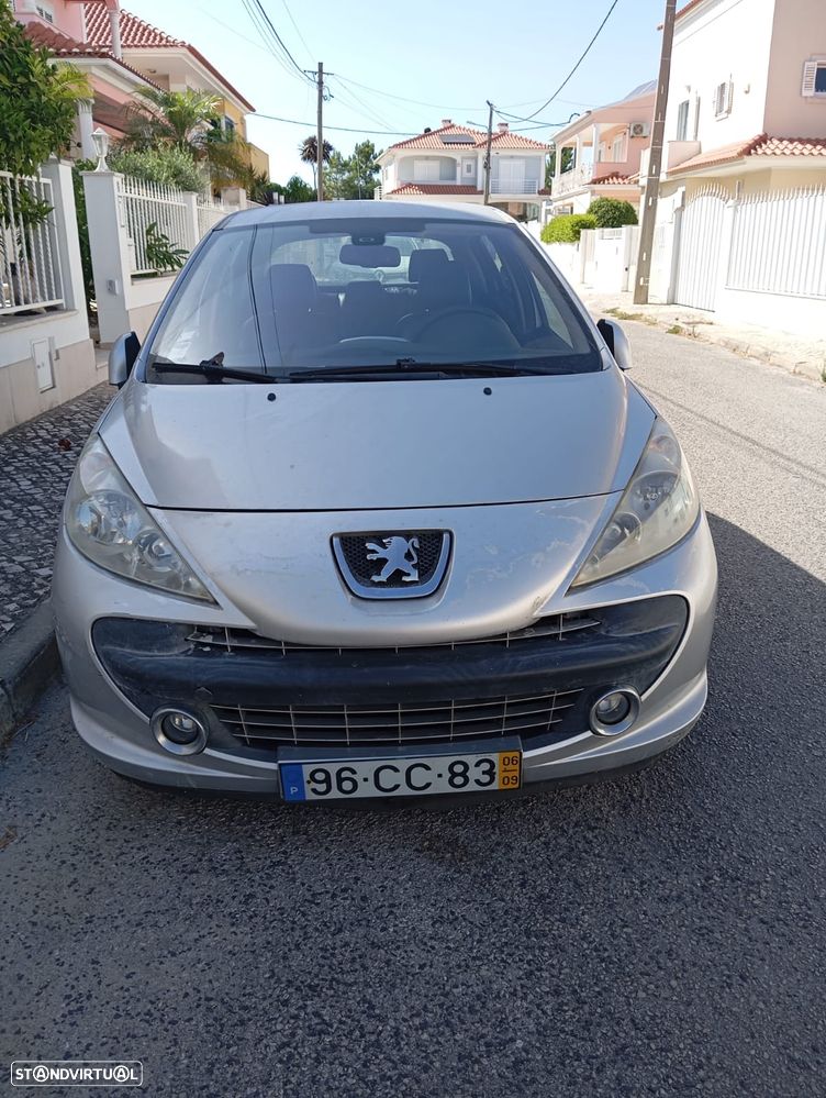 Peugeot 207 1.4 16V Urban - 1