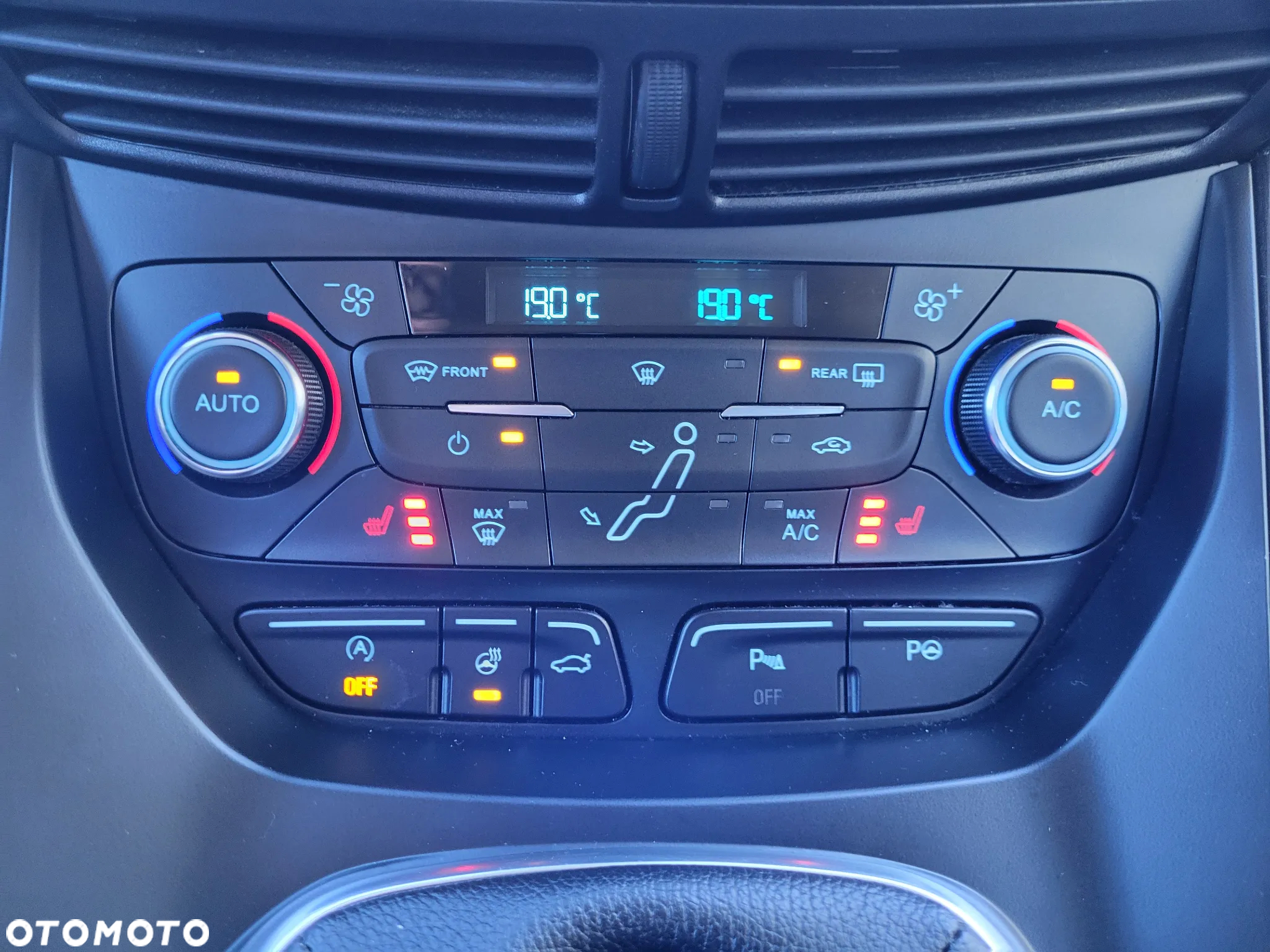 Ford C-MAX 1.0 EcoBoost Titanium ASS - 21