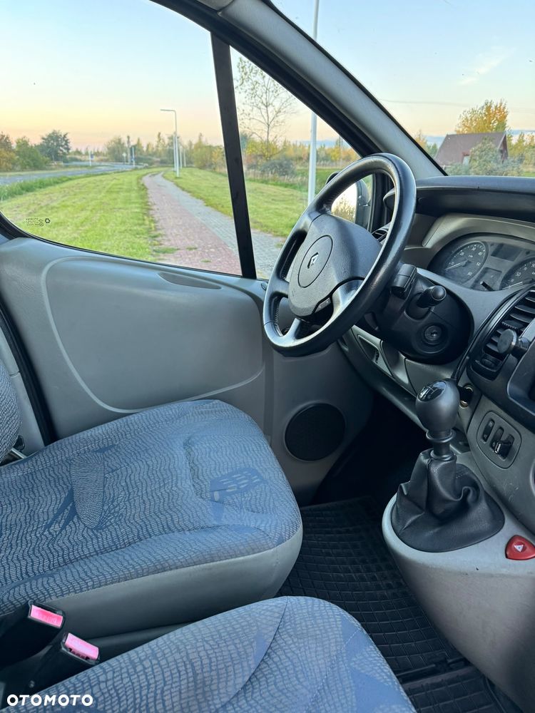 Renault Trafic - 11