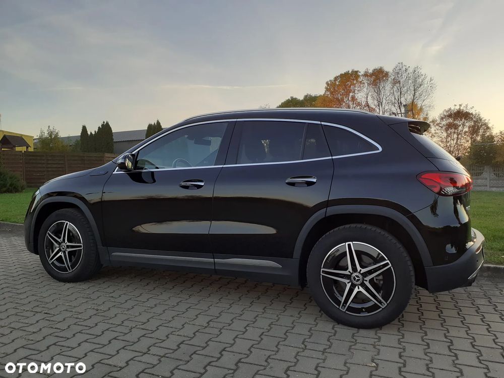 Mercedes-Benz EQA 300 66.5kWh 4-Matic AMG Line - 4