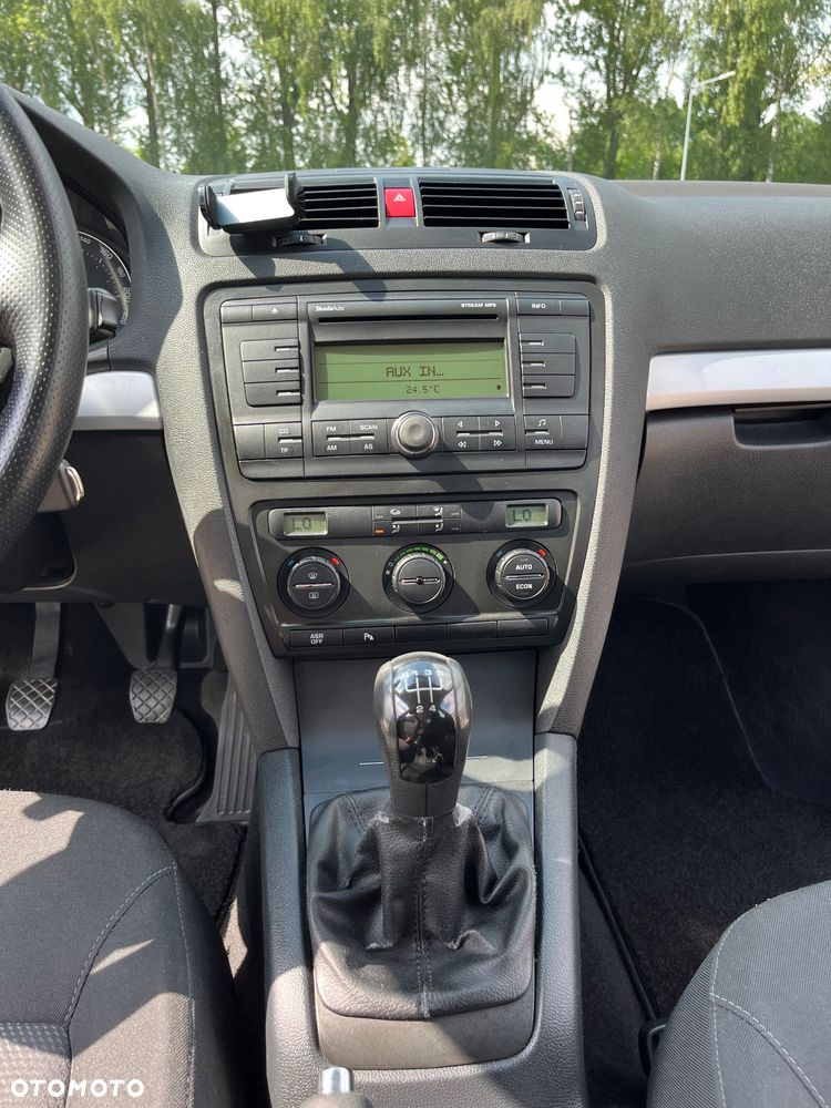 Skoda Octavia 1.6 FSI Classic - 8