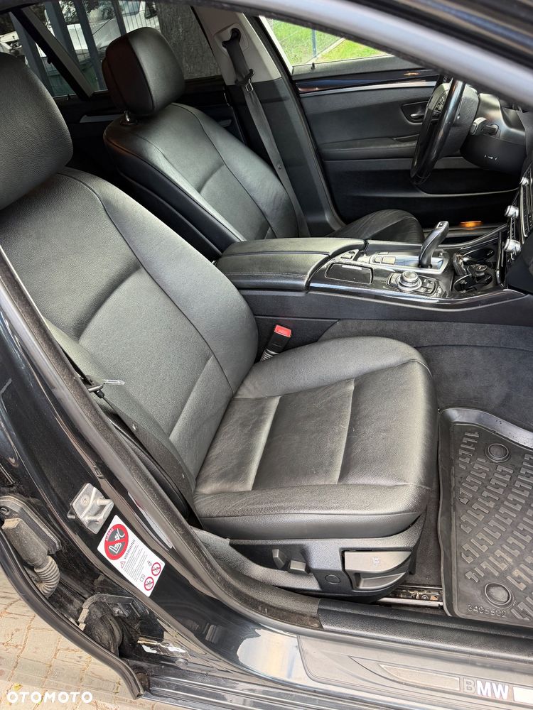 BMW Seria 5 525d - 18