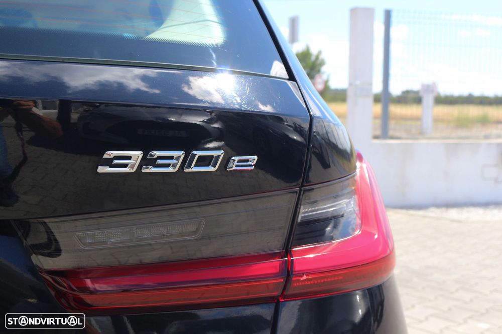 BMW 330 e Line Sport Auto - 19