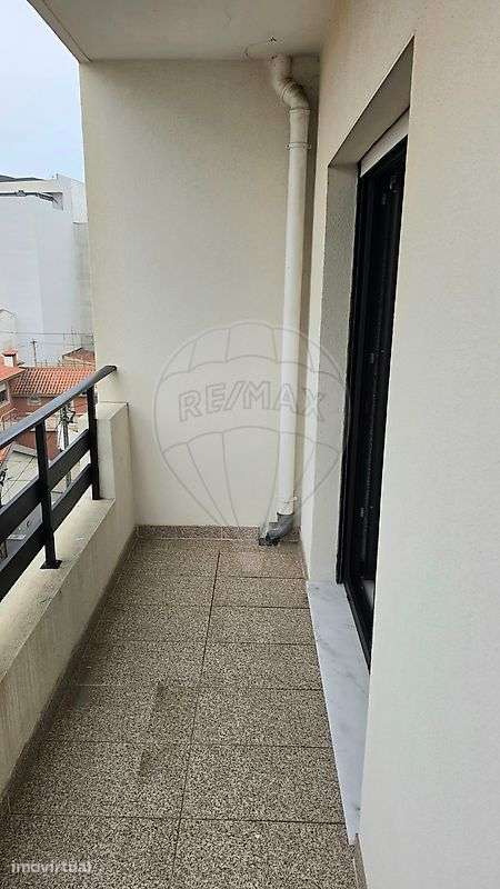 Apartamento T1 para arrendamento - Grande imagem: 2/13