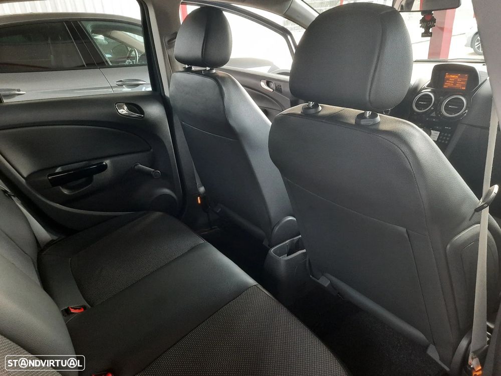 Opel Corsa 1.2 Cosmo Easytronic - 36