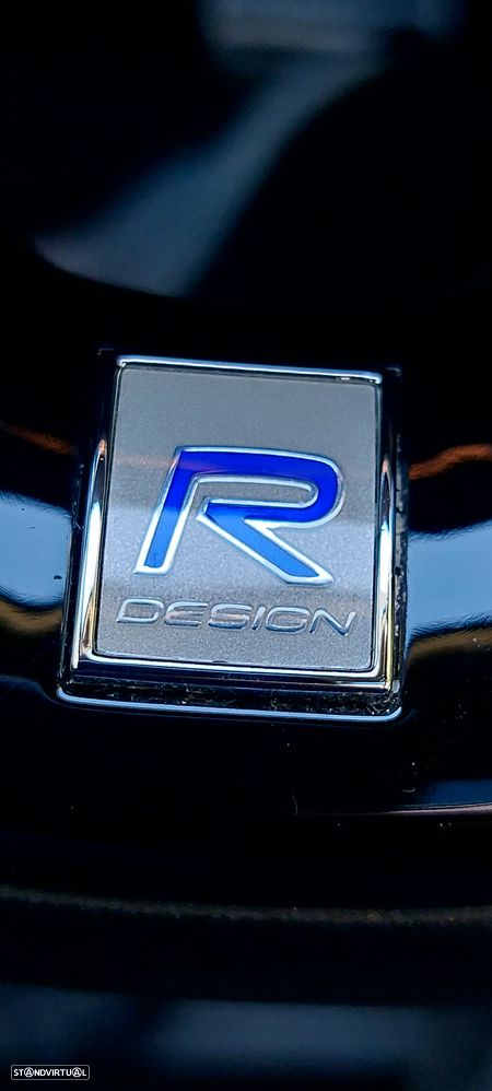 Volvo XC 60 2.0 B5 R-Design AWD - 32