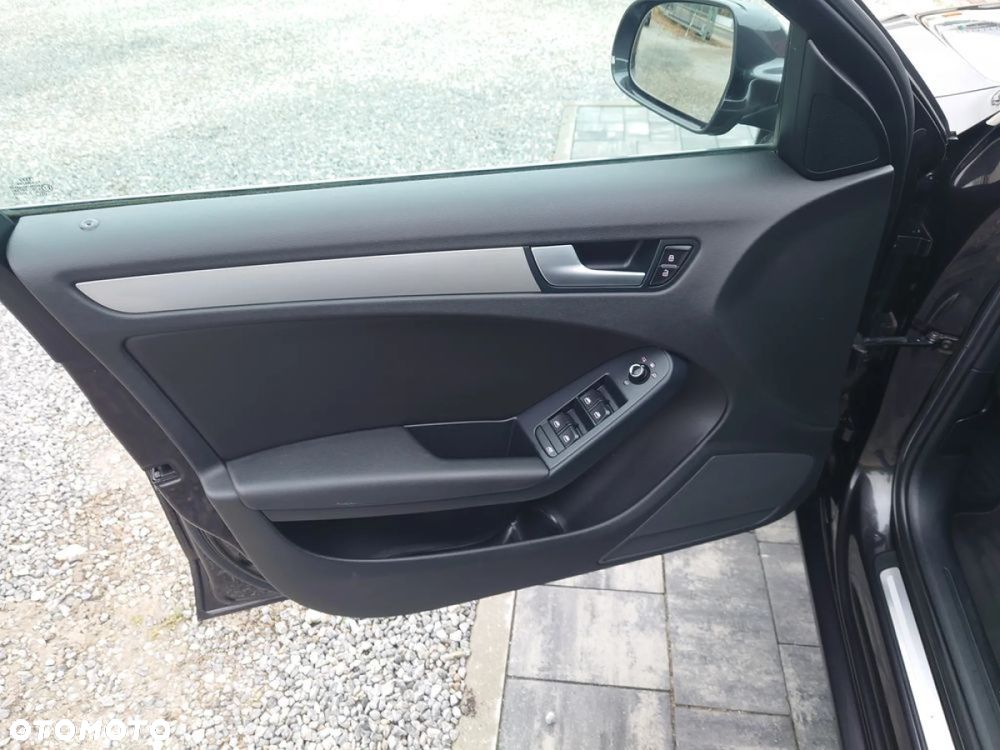 Audi A4 Avant 2.0 TDI ultra DPF Ambiente - 8