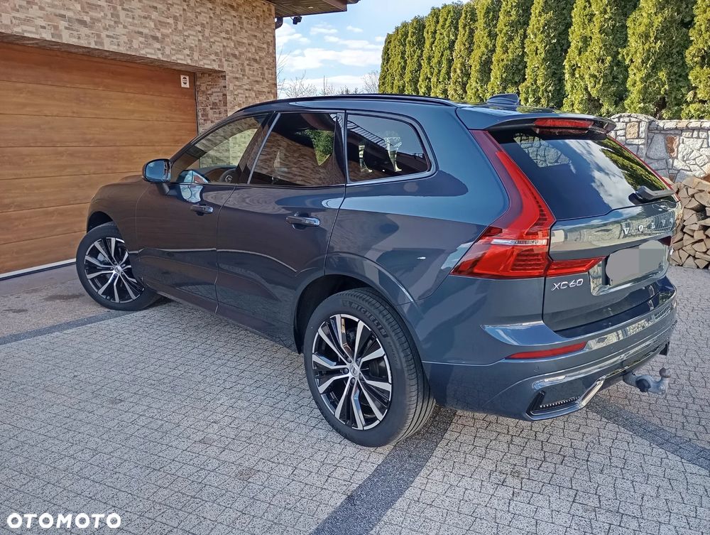 Volvo XC 60 B5 B AWD Plus Dark - 2