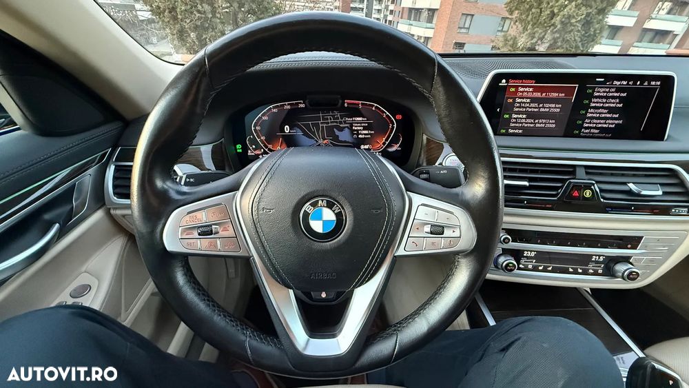 BMW Seria 7 740d xDrive - 29