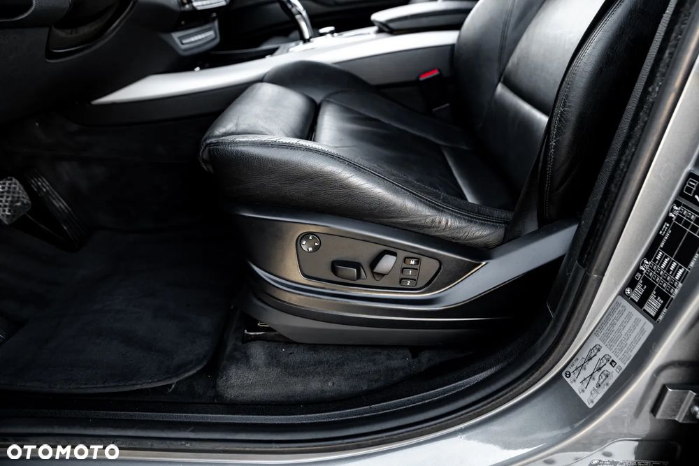 BMW X5 3.0si xDrive - 19