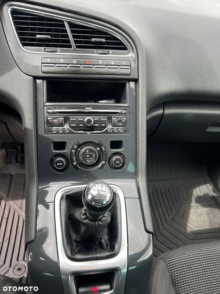 Peugeot 5008 1.6 THP Family 7os - 9