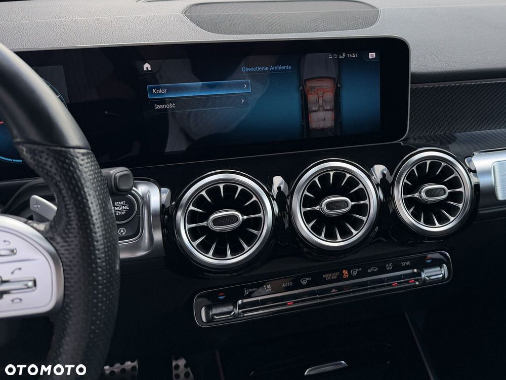 Mercedes-Benz GLB 200 4-Matic AMG Line 8G-DCT - 41