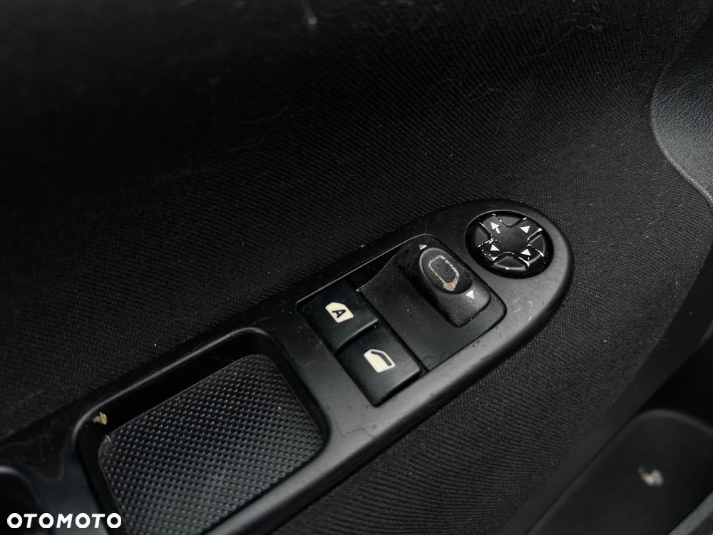 Peugeot 207 90 Sport - 15