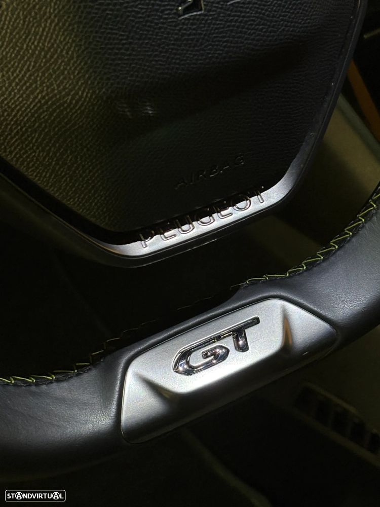 Peugeot e-208 GT - 11