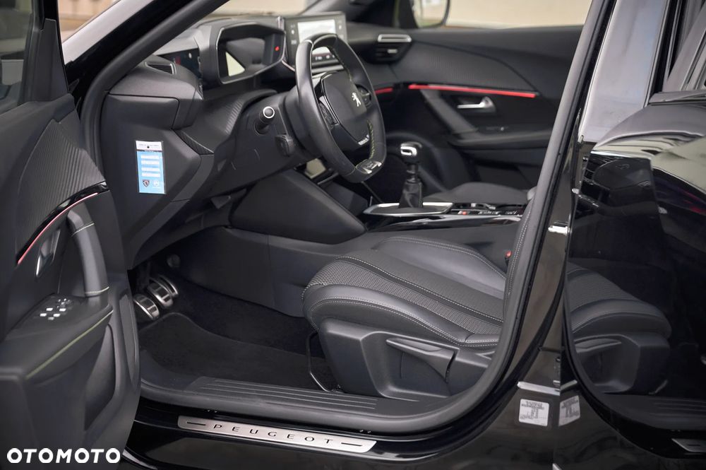 Peugeot 2008 PureTech 130 Stop&Start GT-Line Edition - 19