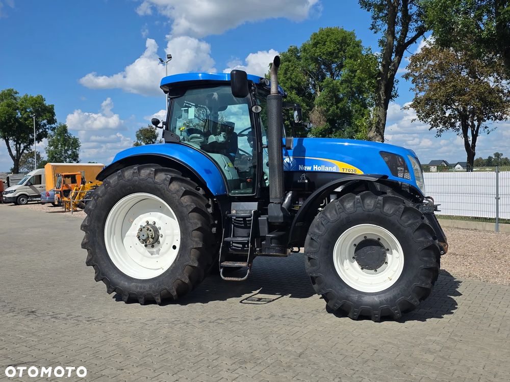 New Holland T7030 PC 2011R - 19