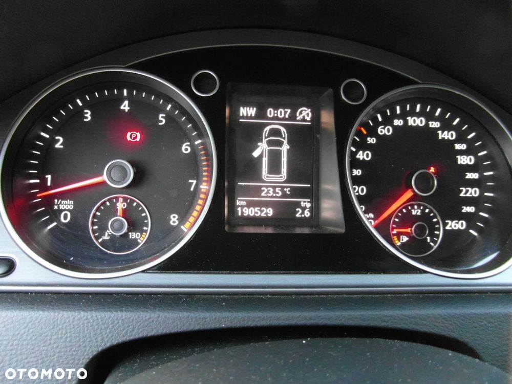 Volkswagen Passat 1.4 TSI BlueMotion Technology Comfortline - 25