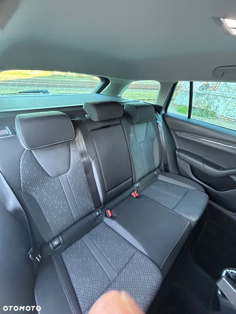 Skoda Octavia 2.0 TDI SCR Style DSG - 15