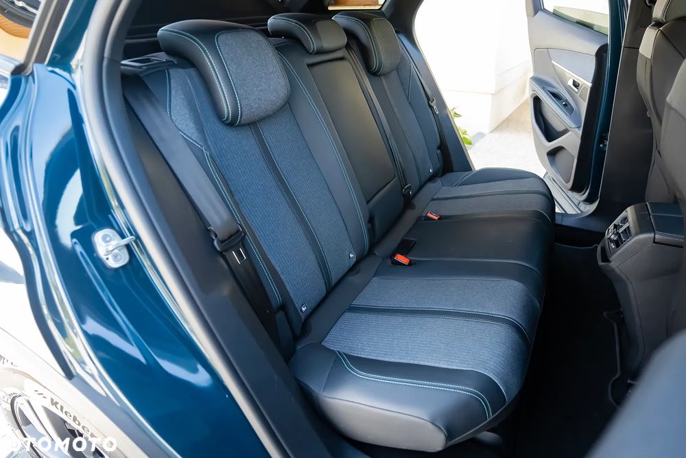 Peugeot 3008 BlueHDi 130 Stop & Start EAT8 Allure Business-Paket - 30