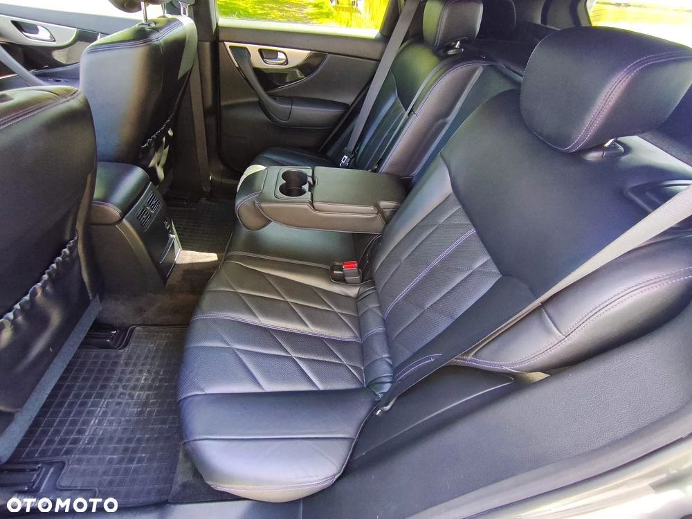 Infiniti QX70 3.0d S Design - 22