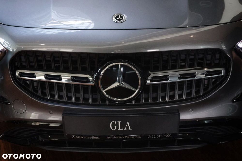 Mercedes-Benz GLA - 7