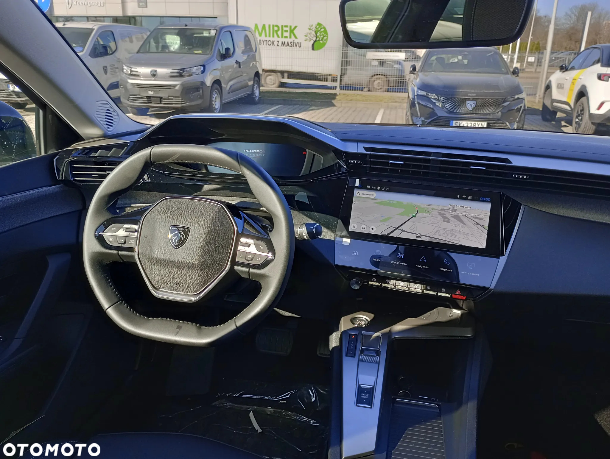 Peugeot 308 1.2 mHEV Allure S&S e-DCS6 - 8