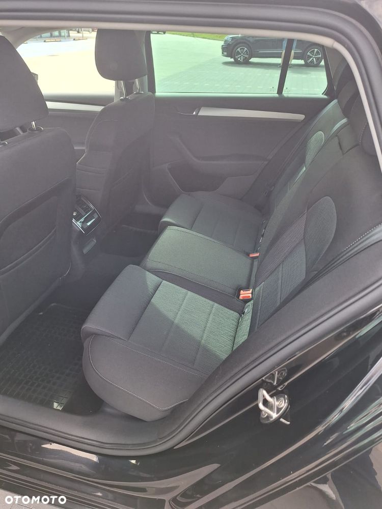 Skoda Superb 2.0 TDI SCR Ambition DSG - 16