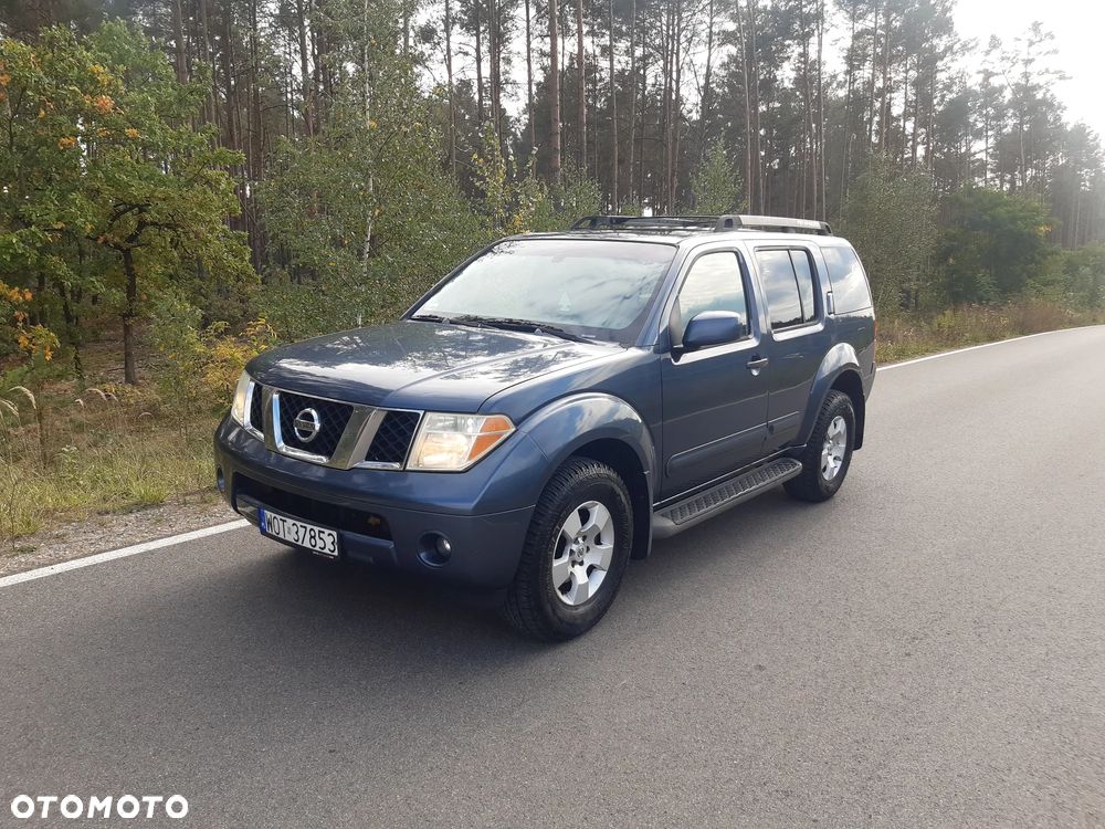 Nissan Pathfinder 4.0 V6 LE - 17