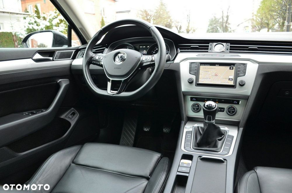 Volkswagen Passat - 28