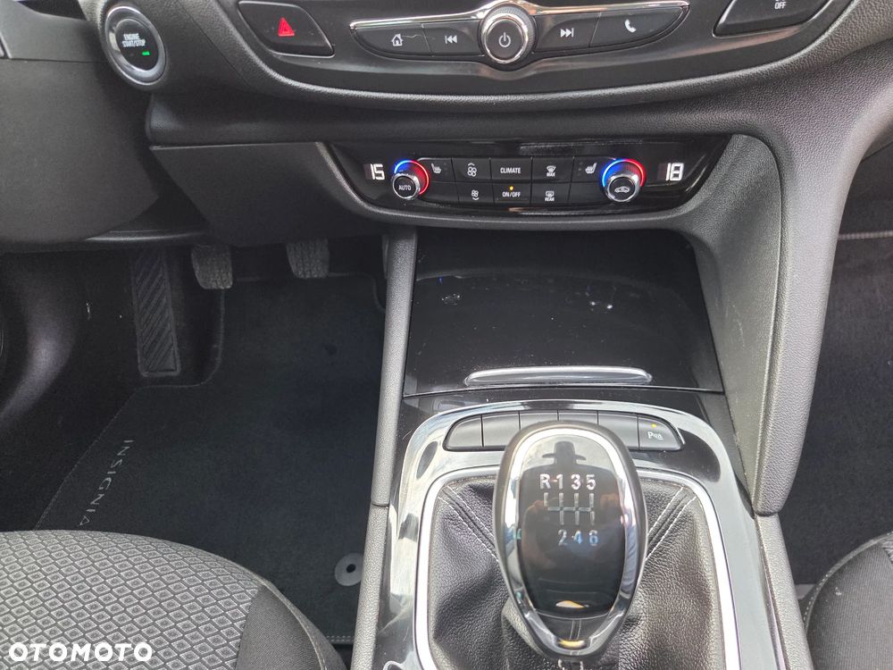 Opel Insignia - 17
