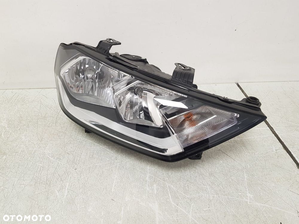 AUDI A1 II 82A 19-24 LAMPA PRAWA PRZEDNIA PRZÓD ZWYKŁA REFLEKTOR 82A941004 EUROPA - 2