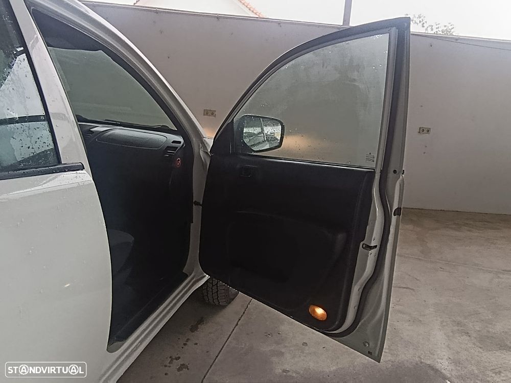 Mitsubishi L200 2.5 DI-D 4X4 C/Dupla - 12